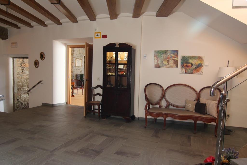 Hostal Palouet De Segarra Exterior photo